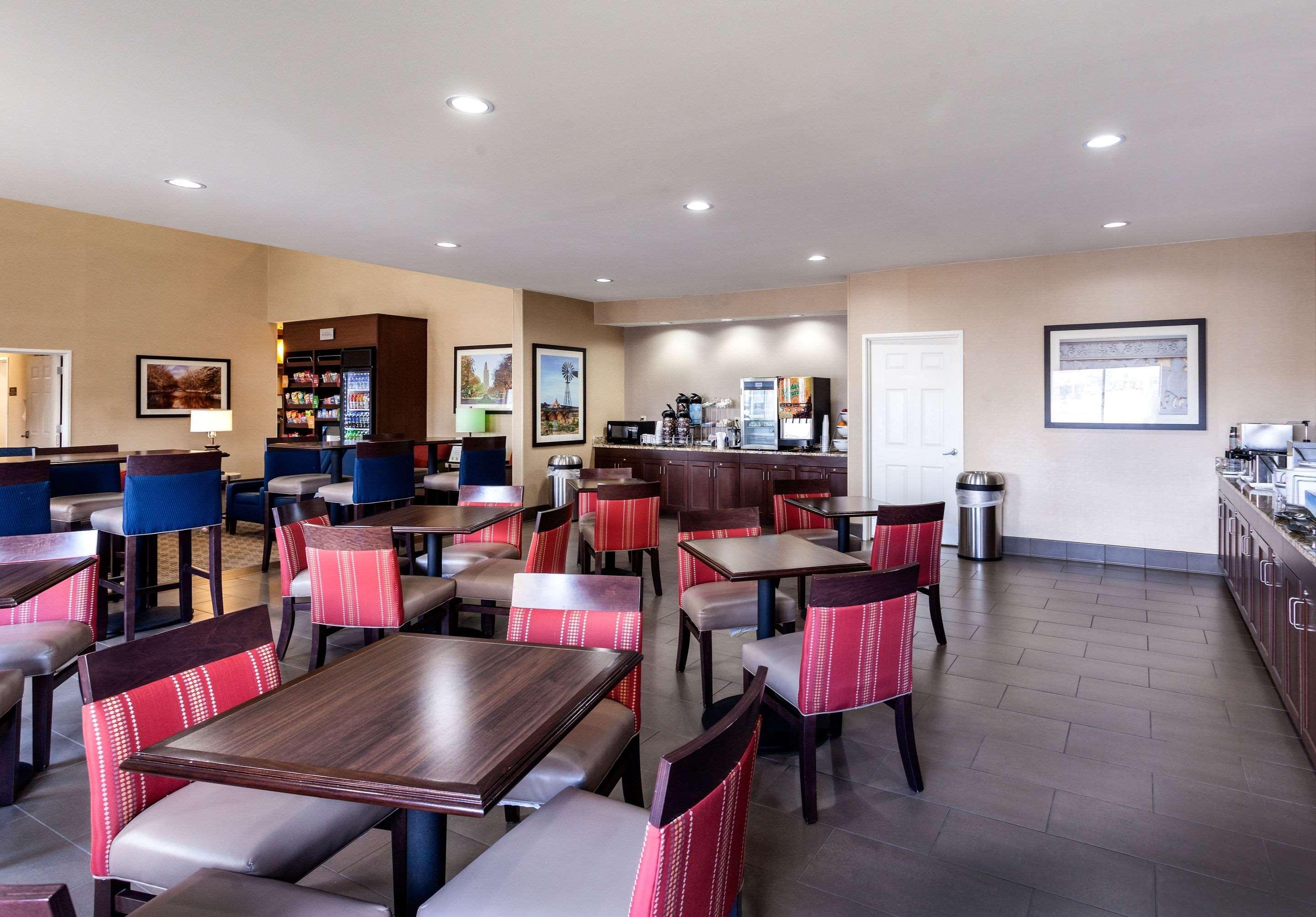 Comfort Suites University Линкольн Экстерьер фото