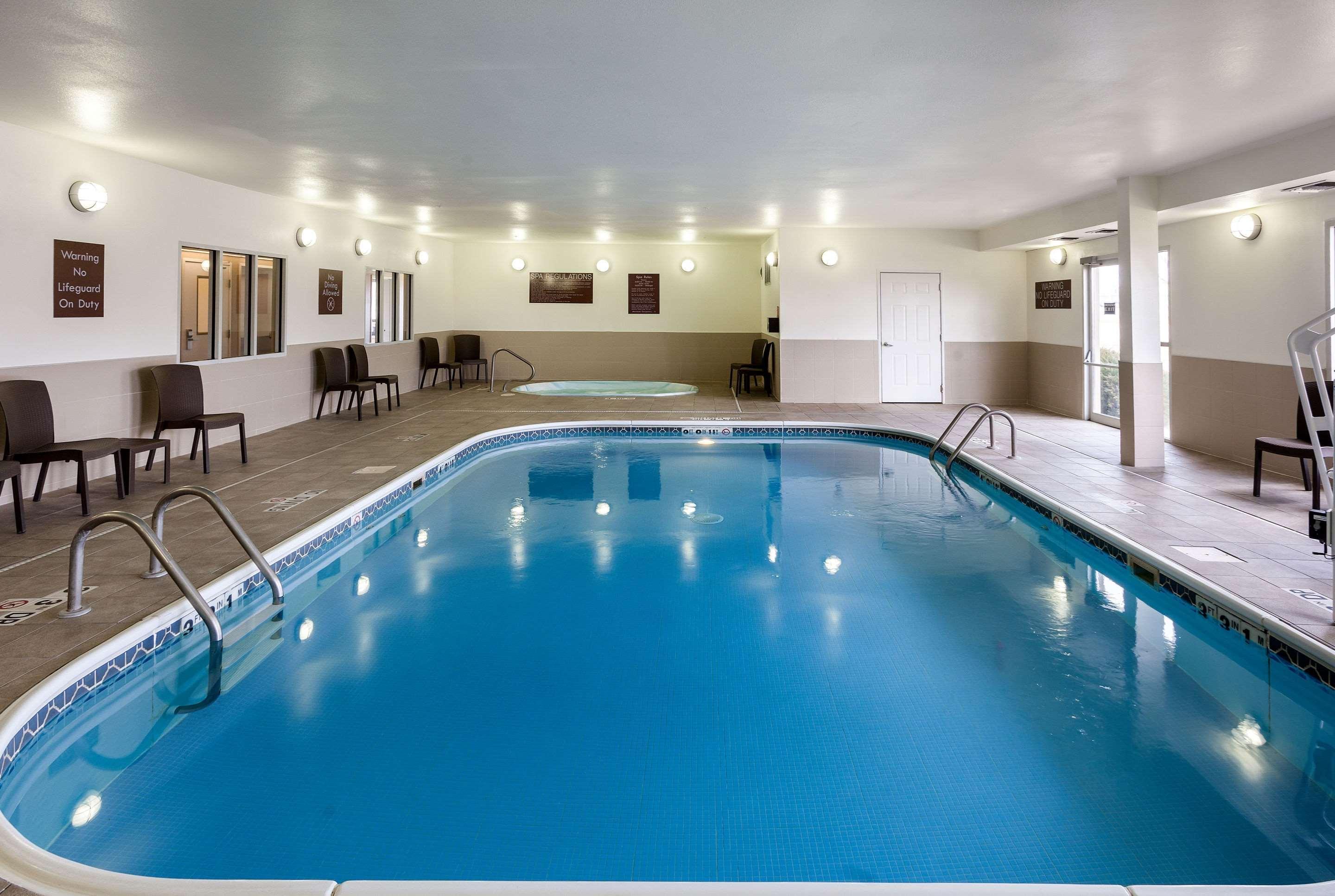 Comfort Suites University Линкольн Экстерьер фото