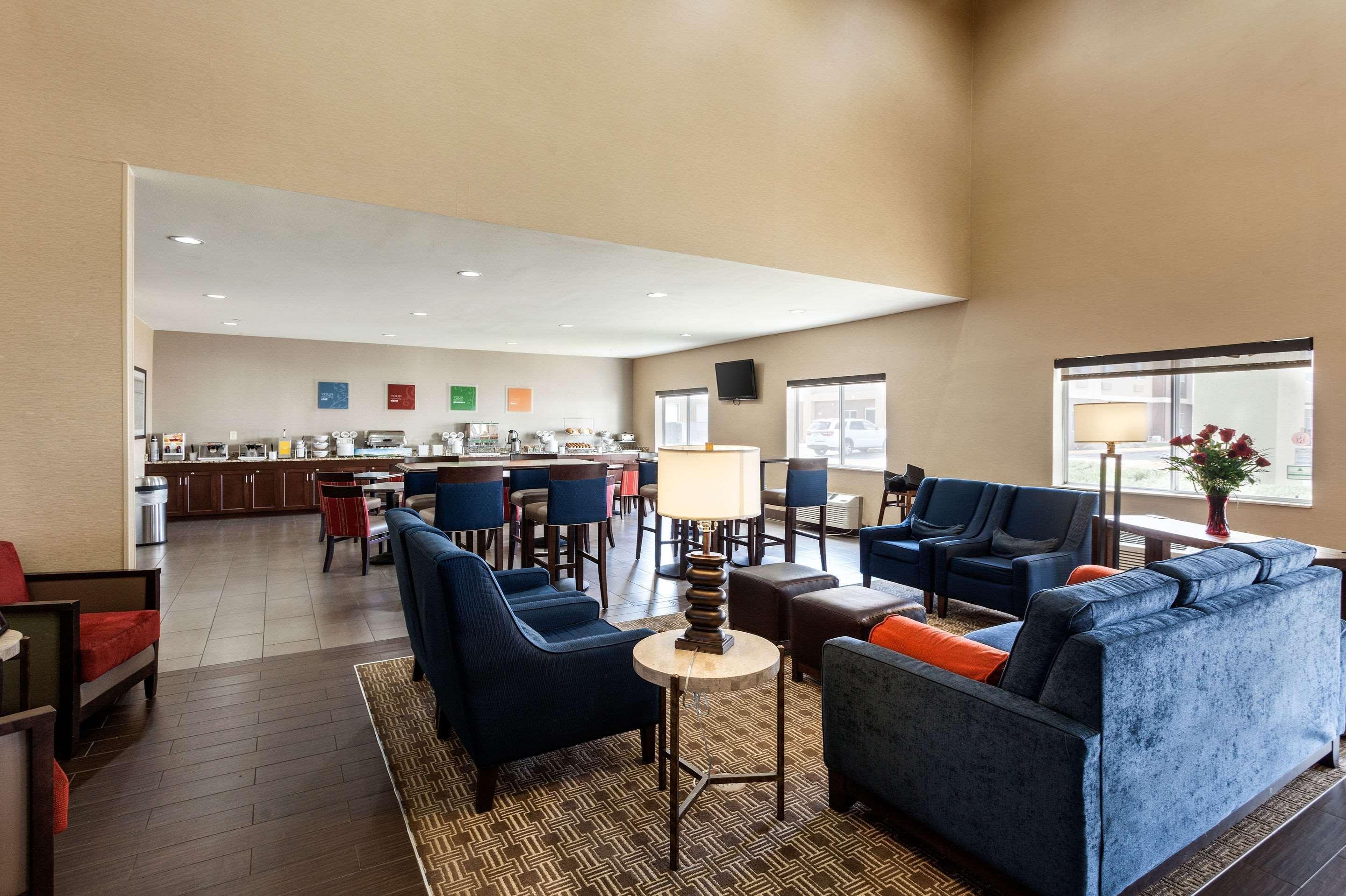 Comfort Suites University Линкольн Экстерьер фото