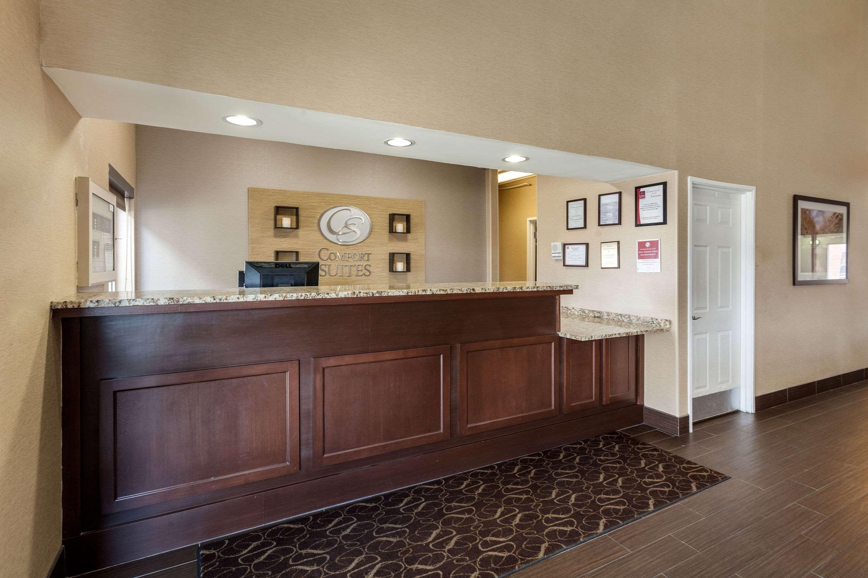 Comfort Suites University Линкольн Экстерьер фото
