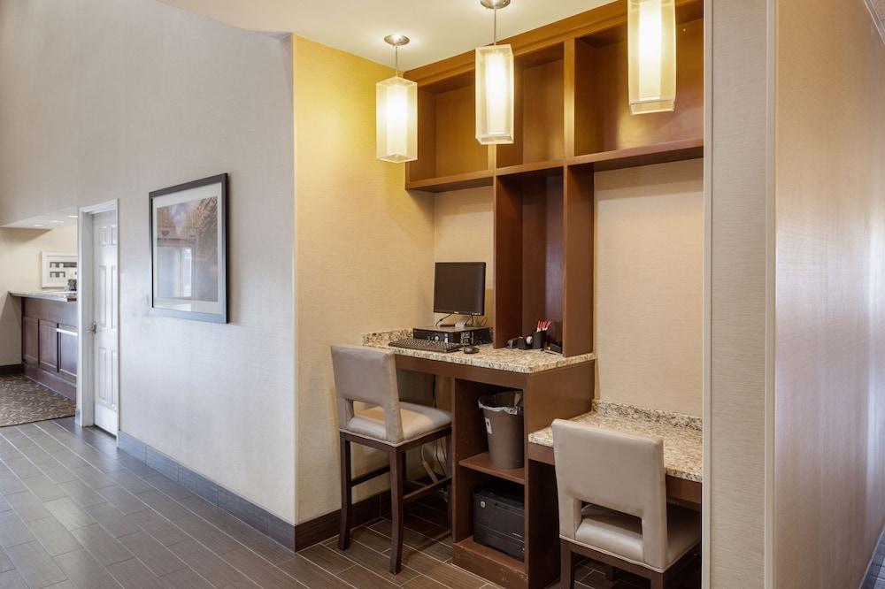 Comfort Suites University Линкольн Экстерьер фото